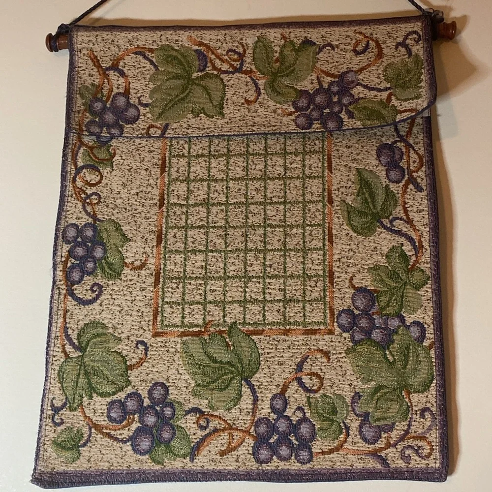 Grape Vine Tapestry Wall Hanging W.W. 2001 with rear pockets Y2K Home decor